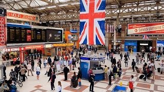 A Walk Through The London Victoria Station London England [upl. by Nora]